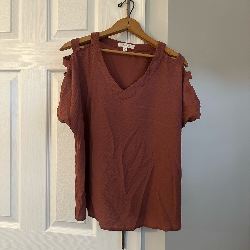 Active USA, cut out shoulders, size m